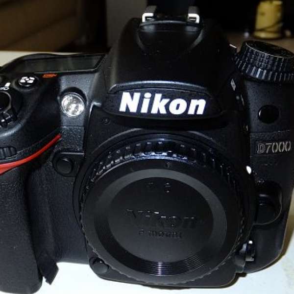 Nikon D7000 body