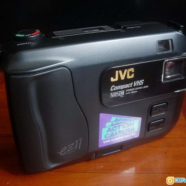**絕版**JVC GR-EZ11 Compact VHS Camcorder  攝錄機全套 ( 可細轉大帶 )