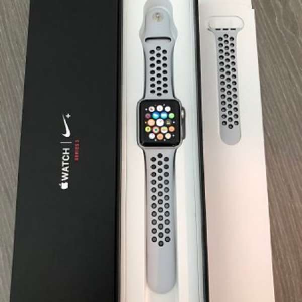 99新Apple Watch S3 42mm Nike+ Cellular LTE 銀色全套 香港行貨 有Apple Care+ 保...