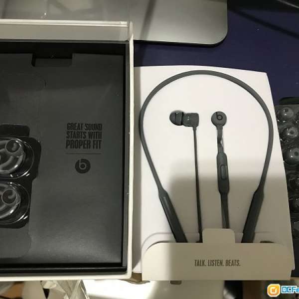 Beat X wireless earphones grey