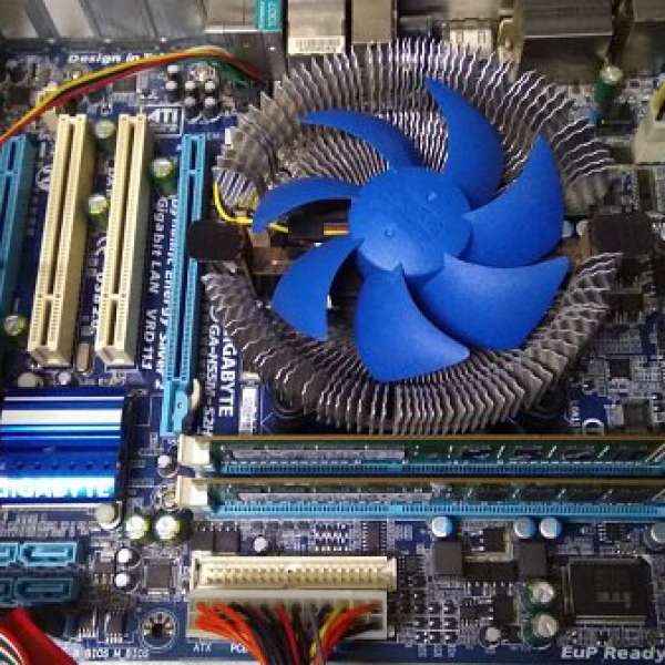 Intel i3 530 CPU, Gigabyte M/B + 2 GB DDR3 RAM