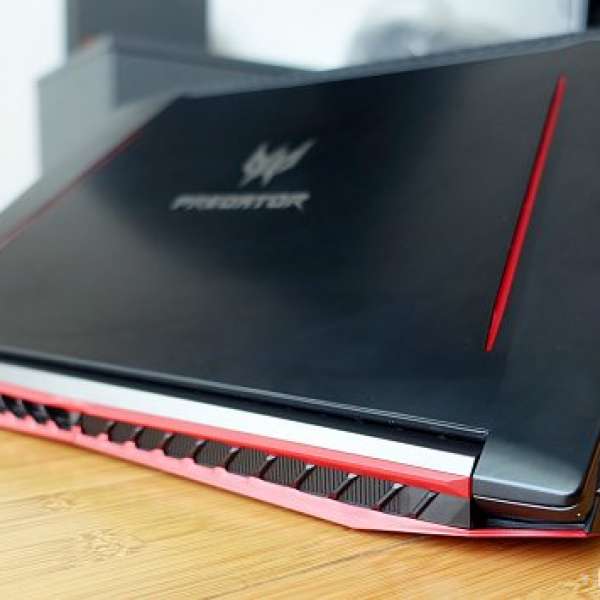 全新未開封Acer Predator Helios 300 (i7 8gb 1TB GTX1060)