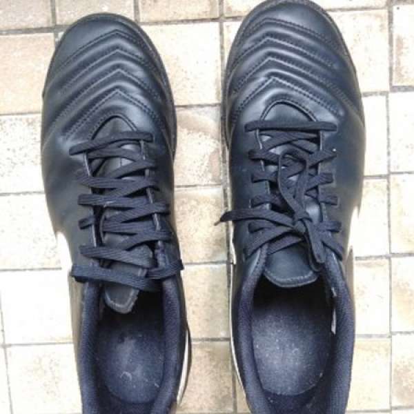 Nike 人造草波鞋