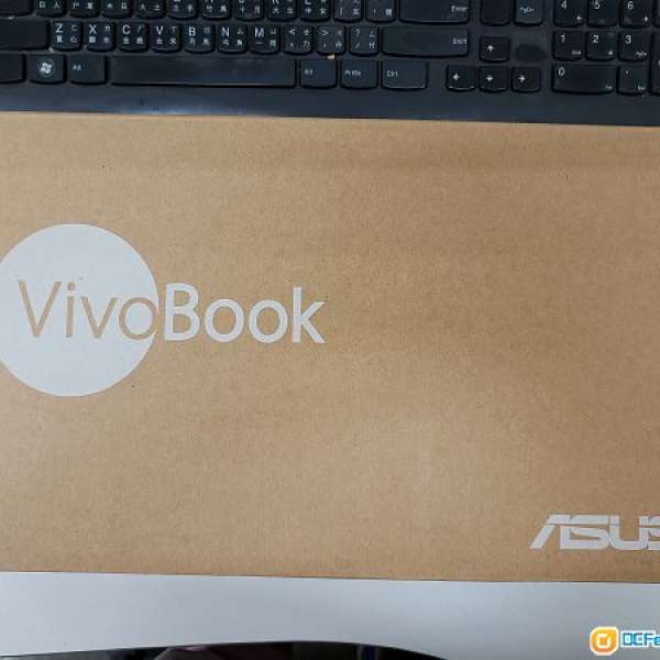 全新 ASUS Vivobook E203MA 11.6" （N4000, 4GB, 64GB）