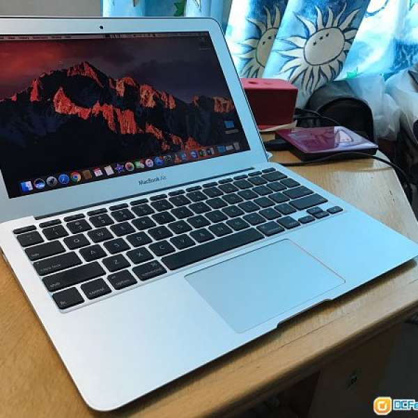 MacBook Air (11-inch, Late 2010)