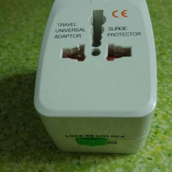 9 成新 Travel Universal Adaptor