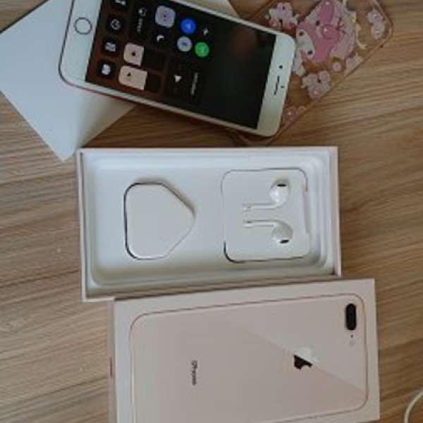 95% new iPhone 8 plus , 256gb, gold, with Apple care 到2019年