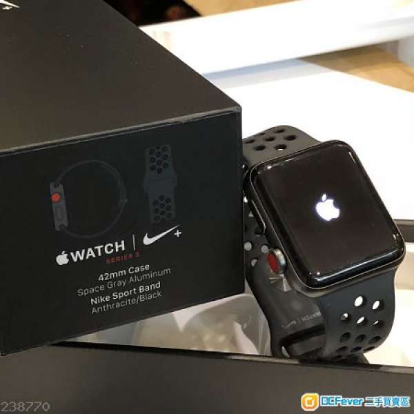 Apple Watch Series 3 Nike 42mm(GPS+CELL)灰色有Apple Care