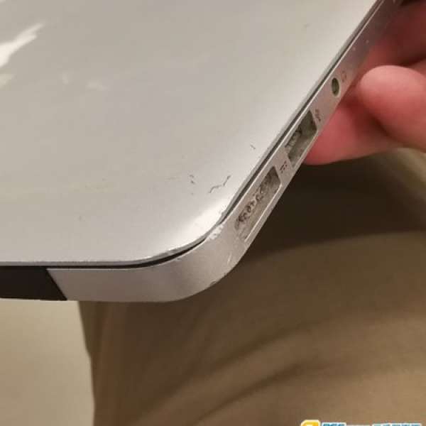 MacBook Air 13 (2014) 8 成新 有凹花機