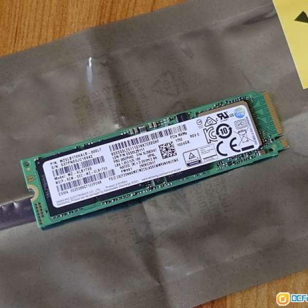Samsung 1TB M.2 NVMe SSD,MZVLB1T0HALR 00L7,PM981,970 evo OEM Version