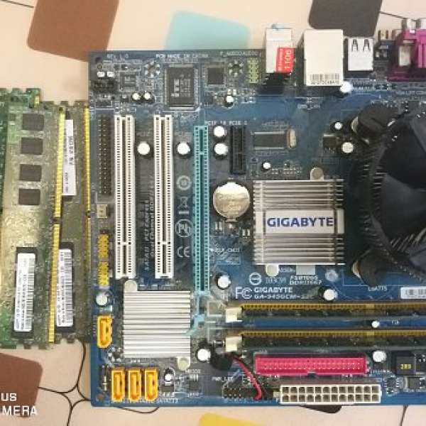 出售Gigabyte GA-945GCM-S2C E8400cpu+2g Ram再加Router一隻