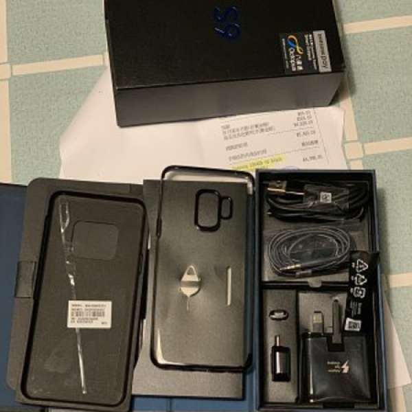 99% new Samsung S9 64gb black full set with box