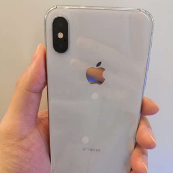 95％new Apple iPhone X 256Gb 銀色（保養期到2018年12月，有盒有充電線）
