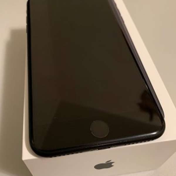 iPhone 7 plus Black 啞黑 128GB (行貨) 90% New $3,190 連配件