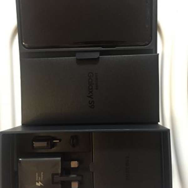 100%全新Samsung S9 Midnight Black 64G Full Set (香港行貨)