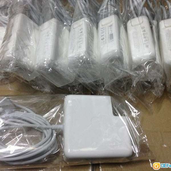 100%原裝 Apple 60W MagSafe   Power Adapter MacBook Pro 火牛優惠價280$ 益用家