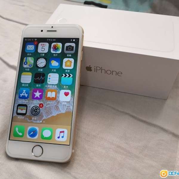 iPhone 6 64G 金色 9成新