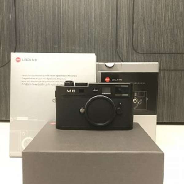 Leica M8 $11,000 extra battery and Black logo