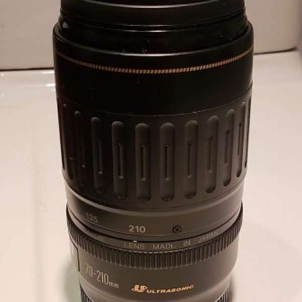 Canon EF 70-210mm f / 3.5-4.5 USM