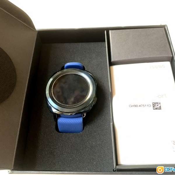 90%new 藍色Samsung Gear Sport另跟7條錶帶