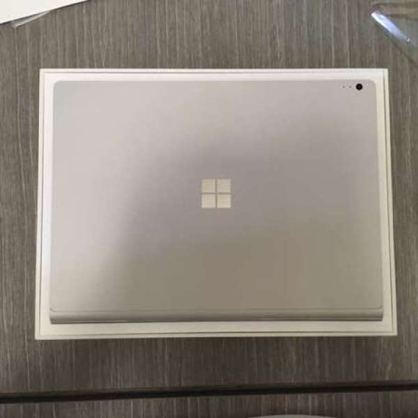 100%新 Microsoft Surface Book 2 13” i7 GTX1050 16GB RAM 512GB