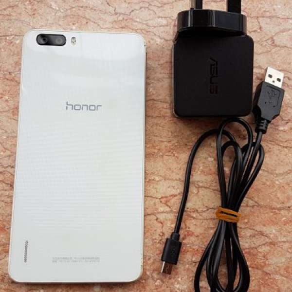 HUAWEI 華為 Honor 6 Plus：5.5 吋 1080P 螢幕、3G RAM、NFC、3600mAh 電池、4G LTE