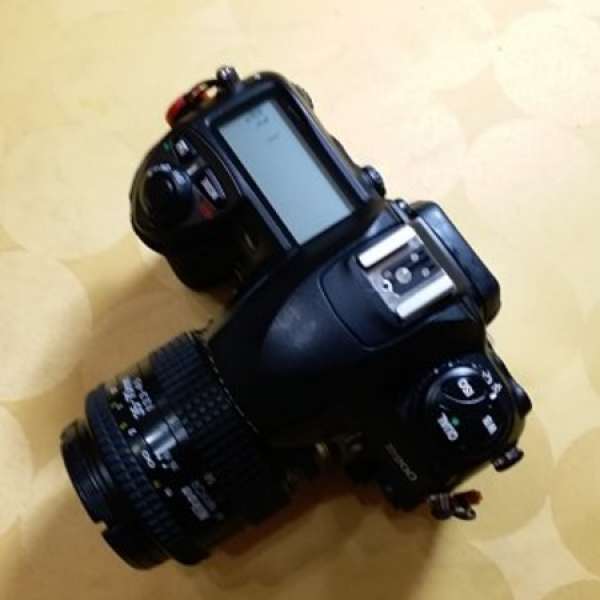 80% new nikon d200 + AF 35-70 mm lens