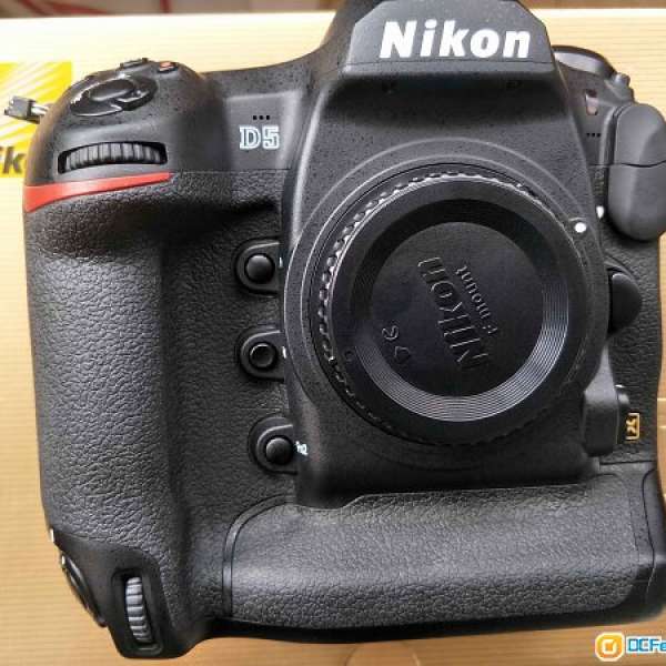 全新2星期機 Nikon D5 CF版水貨，3粒全新EL18b電，快門46，頂級128G CF卡可換D850...