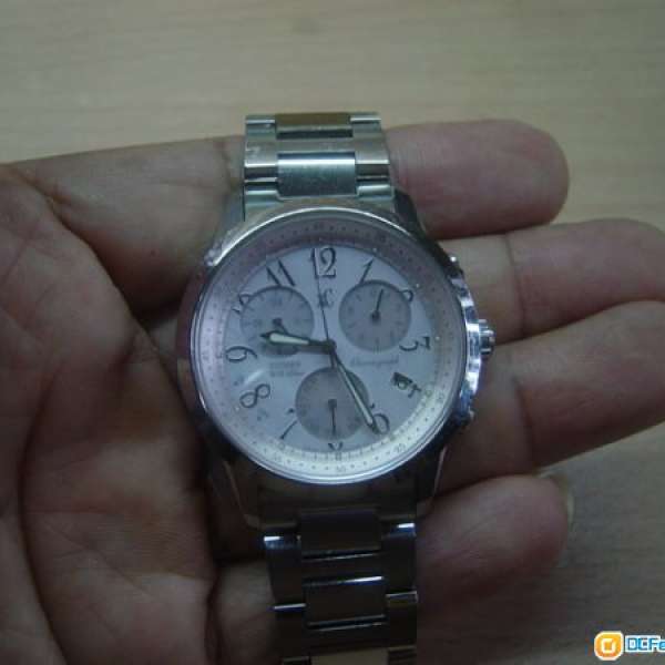 新淨 限量版Citizen XC  A510-T002374 六針日曆 夜光 幻彩 貝殼面 手錶,售HK$800(不...