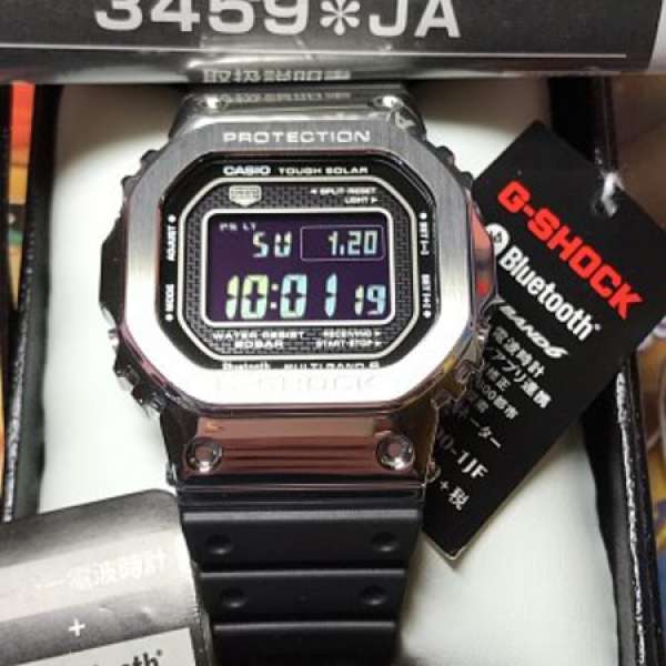 出售 99% New Casio G-SHOCK GMW-B5000-1JF 銀黑 35週年