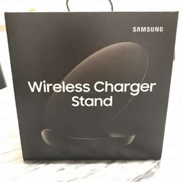 Samsung Wireless Charger Stand (全新未開）