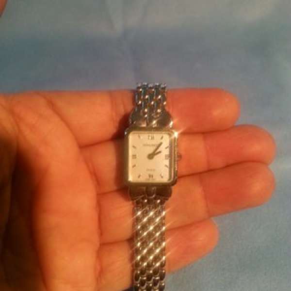 正版 名廠 NINA RICCI 方面 女裝手錶,只售HK$500(不議價)
