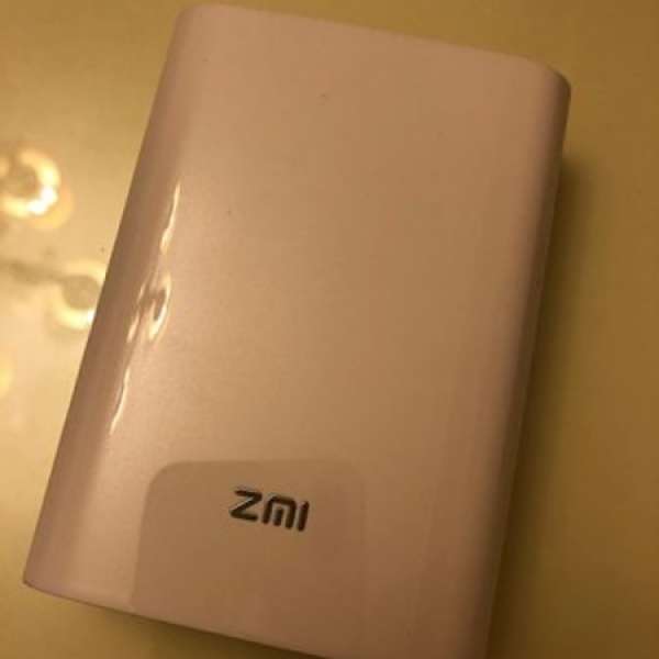 ZMI 4G隨身路由器MF855 7800mAh