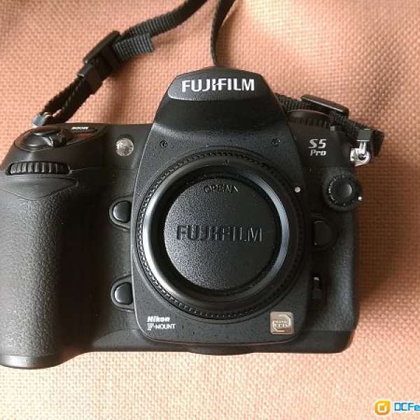 Fujifilm s5 pro 9成新 (not nikon)