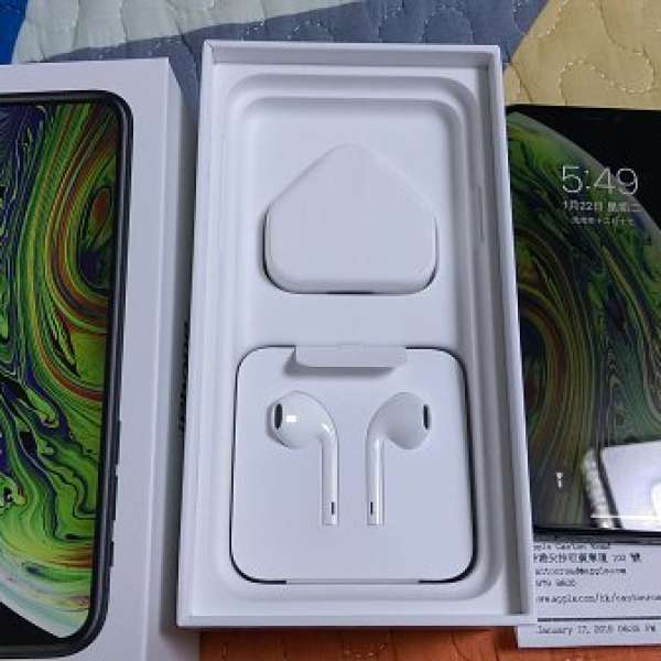 Iphone xs 太空灰64gb 99.99新