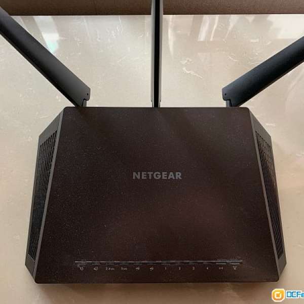 Netgear R7000 802.11AC router with adapter