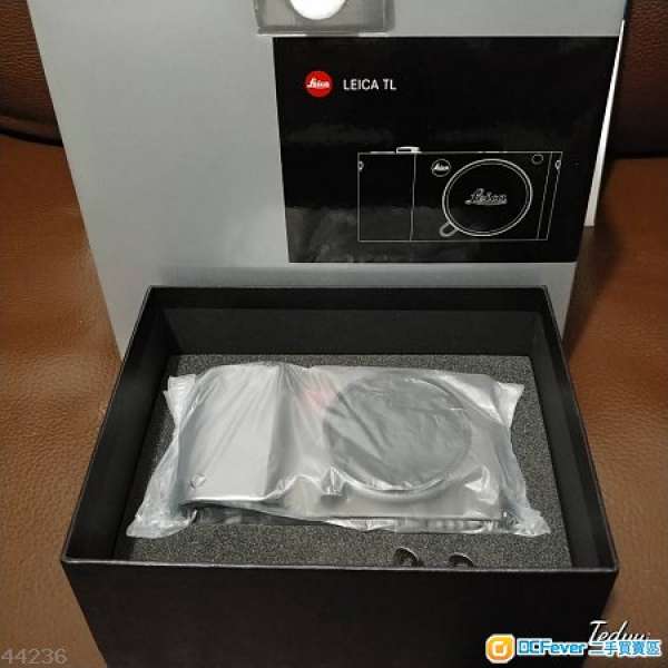Leica TL 99% New 香港行貨購於 Leica Store