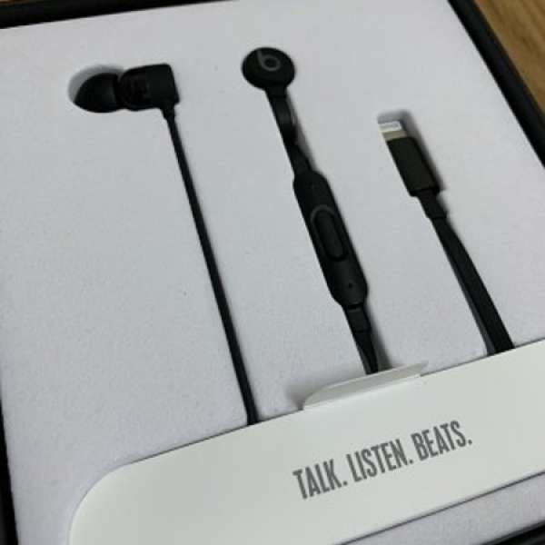 Beats urBeats3 Lightning by Dre (iPhone 7 8 Plus X XR XS適用)