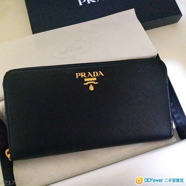 全新 Prada 銀包