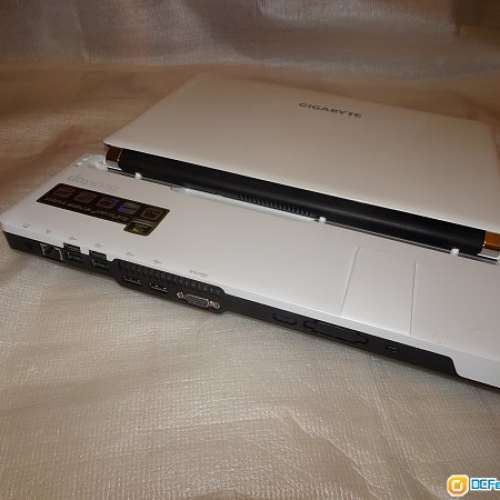 二手 技嘉 GIGABYTE 筆電 M1305 + 擴充基座