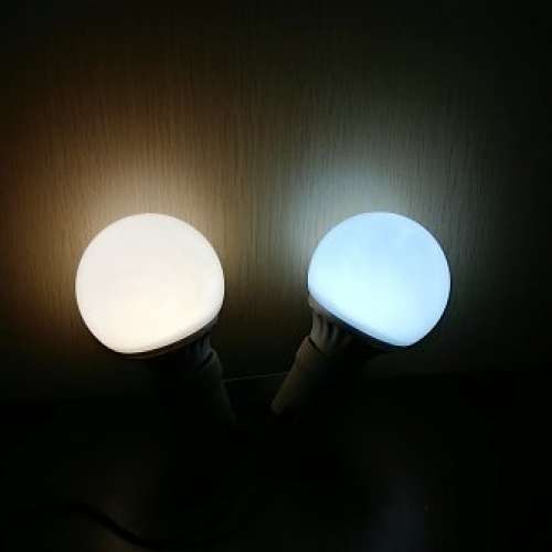 9w 三色LED 燈泡 6個