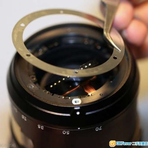 NIKON 24-70MM F2.8G[變焦帶卡卡聲 / 無法變焦 / 只能於28-50變焦]