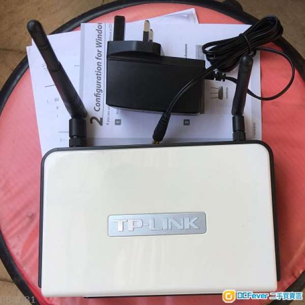 出售 2個 二手 Router TP-LINK + D-Link  router 環保價 HK$60.00