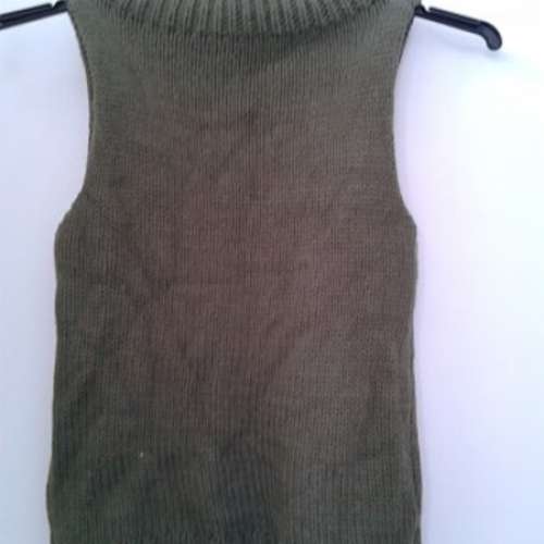 女服裝，質料良好，款式獨特。