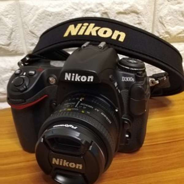 Nikon D300S + NIKOR 50mm f1.8D