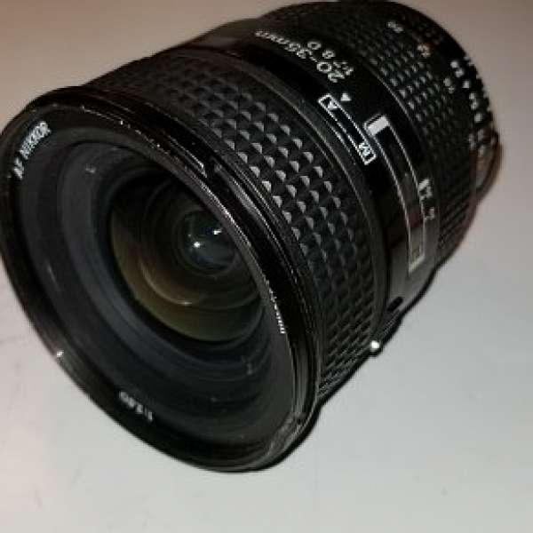 當零件賣Nikon AF20-35mmF 2.8D鑽石廣角-后鏡片有花但不影響成像只可手動對焦