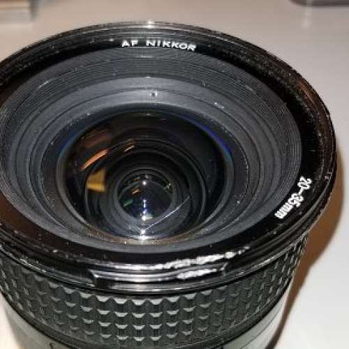 當零件賣Nikon AF20-35mmF 2.8D鑽石廣角-后鏡片有花但不影響成像只可手動對焦