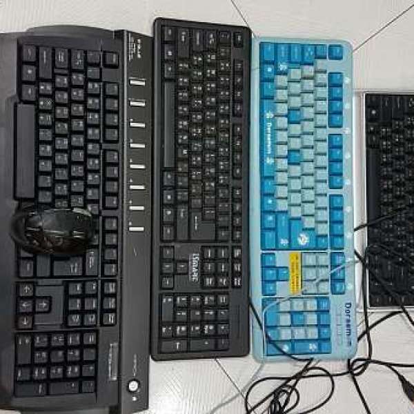 電腦keyboard四個，合用屯門良景村自取！