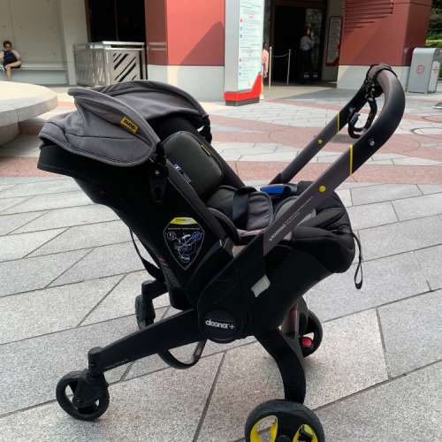 9成半新Doona+ Car Seat Stroller 2019 + Base