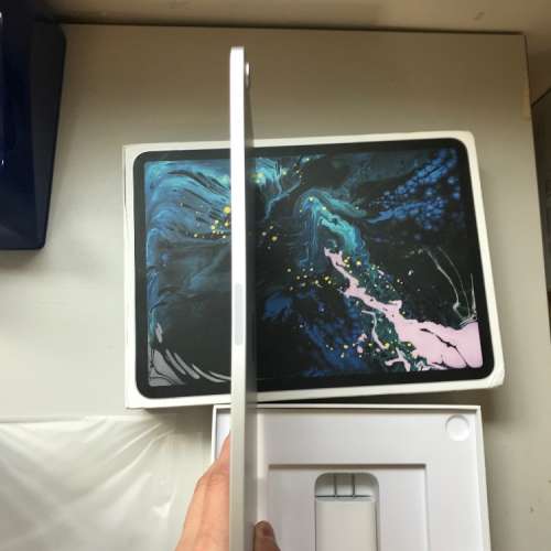 Apple 11-inch iPad Pro 2018 Wi-Fi 256GB Silver(微彎曲), 保到31-7-2020